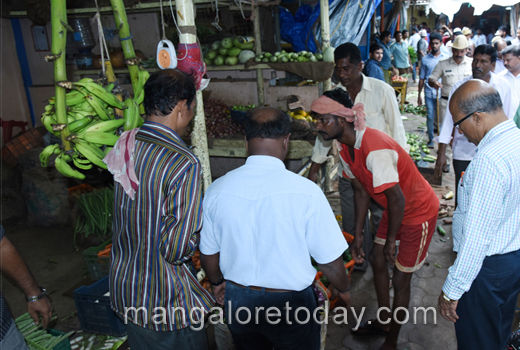 Street vendors 1